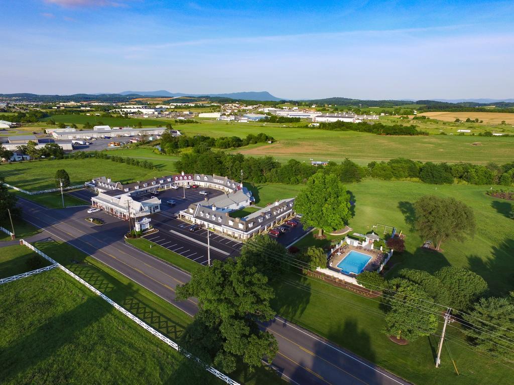 The Village Inn Harrisonburg Bagian luar foto