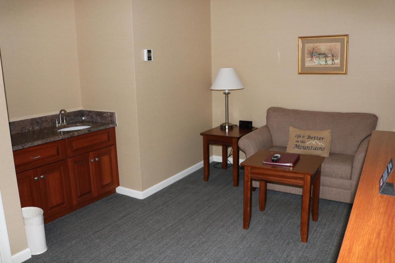 The Village Inn Harrisonburg Bagian luar foto